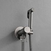 Ensemble de douche mural moderne en laiton poli avec pistolet de bidet, mitigeur à poignée unique et cartouche céramique encastrée, jet doux