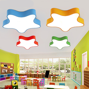 Kinder Stern licht Bunte fünfzackige LED-Anhänger Kronleuchter für Kindergarten Kindertag stätte Klassen zimmer Bildungs beleuchtung - Product Image 5
