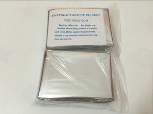 ผ้าห่มฉนวนกันความร้อนสองด้านสีเงินแบบพกพาสำหรับการอยู่รอดกลางแจ้ง - Product Image 5