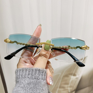 2024 Chic sans monture Rectangle lunettes de soleil mode Vintage dégradé coupe <span class=keywords><strong>lentille</strong></span> nuances lunettes à la mode <span class=keywords><strong>serpent</strong></span> forme jambes lunettes de soleil - Product Image 5