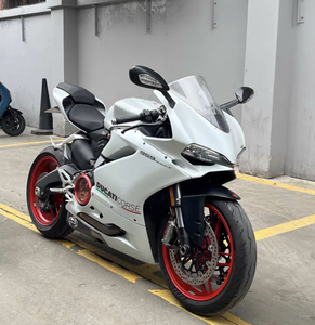<span class=keywords><strong>Moto</strong></span> d'occasion haute performance blanche pour moteur <span class=keywords><strong>Ducati</strong></span> 959cc - Product Image 1