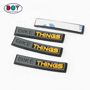 <span class=keywords><strong>Coller</strong></span> <span class=keywords><strong>sur</strong></span> Mini Soft Labels Producteur Personnalisé 3D En Relief <span class=keywords><strong>Nom</strong></span> Logo PVC Patchs En Caoutchouc pour Sacs et Chaussures - Product Image 3