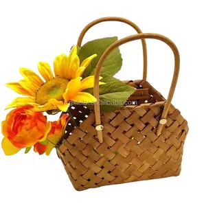 हाथ से बुनी लकड़ी की छोटी फूलों की टोकरी प्यारा हैंडबैग शादी का उपहार टोकरी