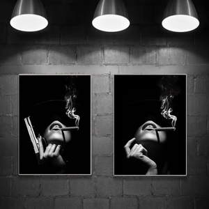 Tableau <span class=keywords><strong>sur</strong></span> toile <span class=keywords><strong>femme</strong></span> nue classique, impression de mode féminine style dessin animé, <span class=keywords><strong>peinture</strong></span> au pistolet noir et blanc, affiche corporelle rectangulaire verticale pour la maison - Product Image 4
