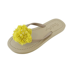 Sandalias Planas Noho con Flores Amarillas - Sandalias con Bordado de Lentejuelas - Product Image 3