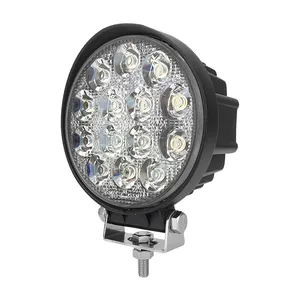 42Watt Square Spot Flut LED Arbeits licht aus Roard LED Lampe SUV Arbeits scheinwerfer