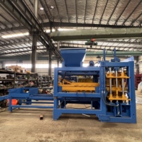 Machine automatique de fabrication de pavés et de blocs QT8-15 pour les usines de béton
