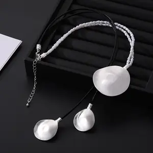 New Pearl Round Geometric Irregular Metal Necklace Black Leather Necklace Collar Women Casual Jewelry Gift