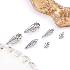 Ciondolo a punta conica in acciaio inossidabile all'ingrosso, charm punk in metallo, componenti anti-ossidazione per la creazione di collane e bracciali fai da te - Product Image 1