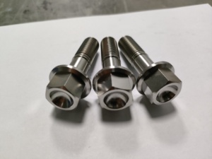 Pernos de Rueda de Aleación de Titanio Personalizados, Pernos de Fijación M12x1.5 M14x1.25 Grado 5 Ti-6Al-4V Acabado Liso para <span class=keywords><strong>BMW</strong></span> Audi Mercedes - Product Image 1