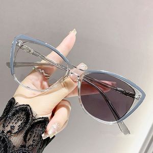 Gafas de Moda 2025 con Filtro de Luz Azul para Computadora, Monturas para Miopía, Gafas Fotocromáticas de Ojo de Gato para Mujer - Product Image 1