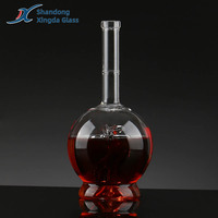 Decantador de vidrio de borosilicato alto hecho a mano Botella de whisky en forma de caballo personalizada con forro de vino de whisky transparente Fabricante directo