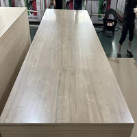Panneau de contreplaqué mélaminé Combi Core en peuplier et eucalyptus pour meubles et armoires