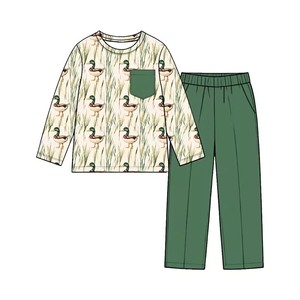 Ensemble décontracté pour garçons : T-shirt à manches longues avec poche et imprimé canard colvert, pantalon droit uni - Product Image 2