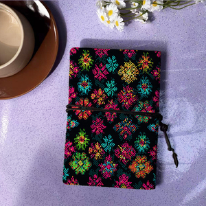 A6 Cuaderno hecho a mano 80 Hojas reemplazables Regalo ideal de regreso a la escuela para estudiantes universitarios con colorido <span class=keywords><strong>pixel</strong></span> - <span class=keywords><strong>Art</strong></span> Floral <span class=keywords><strong>P</strong></span> - Product Image 3