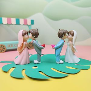 Figura Decorativa de Pareja de Dibujos Animados para Decoración del Hogar, Boda, o Interior de Automóvil - Product Image 1