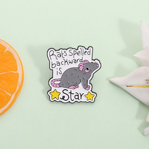 Pin de esmalte con diseño de ratón que dice '<span class=keywords><strong>rats</strong></span> spelled backwards is star', juego de palabras, ratón lindo con orejas rosas, roedor gris, cita, broche, insignia de solapa, joyería al por mayor - Product Image 2