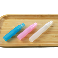Emballage cosmétique de 5ml 8ml 10ml Désodorisant pour voiture Bouteilles de parfum en plastique à pompe de pulvérisation à brume fine Vente en gros