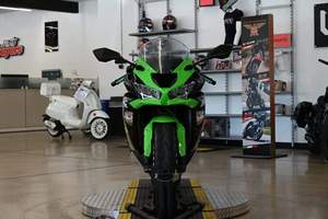 Compre ahora la motocicleta Kawasaki <span class=keywords><strong>Ninja</strong></span> ZX-6R KRT Edition 2019 de 636cc, supersport, con ABS, cambio rápido y gráficos inspirados en las carreras. - Product Image 5