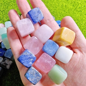 Venta al por mayor a granel, piedras preciosas caídas pulidas, cristales rugosos coloridos naturales, <span class=keywords><strong>piedra</strong></span> curativa, piedras caídas - Product Image 1