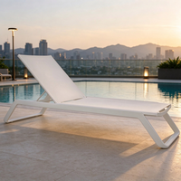 Chaise longue d'extérieur empilable Sunway au design moderne, en maille, avec cadre en aluminium, pour piscine, plage, complexe hôtelier, chaise longue commerciale