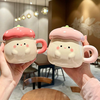 Mug en céramique Kawaii à la fraise, tasse à café esthétique, passe au micro-ondes, avec couvercle et cuillère, cadeau d'anniversaire mignon pour petite amie