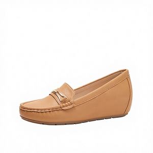 Mocassins décontractés à enfiler pour femmes d'âge mûr, toutes saisons, semelle intérieure antidérapante en PVC, grandes tailles, chaussures OEM - Product Image 2