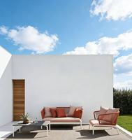 Ensemble de salon d'extérieur en rotin tressé à la main de style nordique avec chaise longue et table basse pour villa et jardin