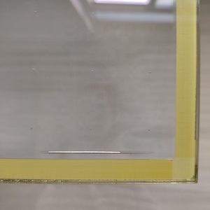 Unité de vitrage haute performance, verre isolant sous vide, composé de deux panneaux de verre séparés par une cavité sous vide très fine - Product Image 2