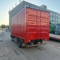 Camion de fret à caisse fermée Sinotruk Howo 4x2 d'occasion à bas prix, capacité de charge de 10 tonnes pour l'Afrique