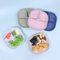 Nouvelle idée de produit 2024 plaque de séparation en silicone pour l'alimentation du bébé plaques carrées en silicone antidérapantes sans bpa avec 3 compartiments