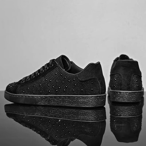 Chaussures basses en daim noir de haute qualité pour hommes, avec strass scintillants, semelle plate en caoutchouc, baskets décontractées - Product Image 1
