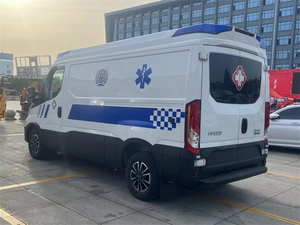 Ambulancia de Emergencia Diésel IVECOO 4X2 en Oferta para el Transporte de Pacientes Críticos - Product Image 4