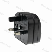 NEMA 1-15R USA US 2 Pin vers UK British 3 Pin Plug Power Socket With 13A Fuse Shuko UK Plug Adapter AC Power Cord Outlet