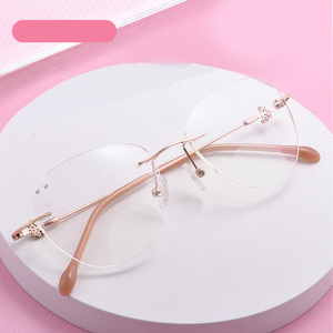 快適なアンチブルーライトグラスクリア老眼メガネ遠近両用老眼鏡 - Product Image 1