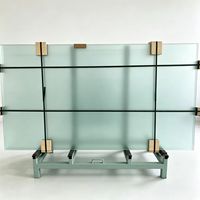 Verre solaire texturé à faible teneur en fer, revêtement antireflet double face, verre PV trempé à haute transmission, tailles personnalisées disponibles