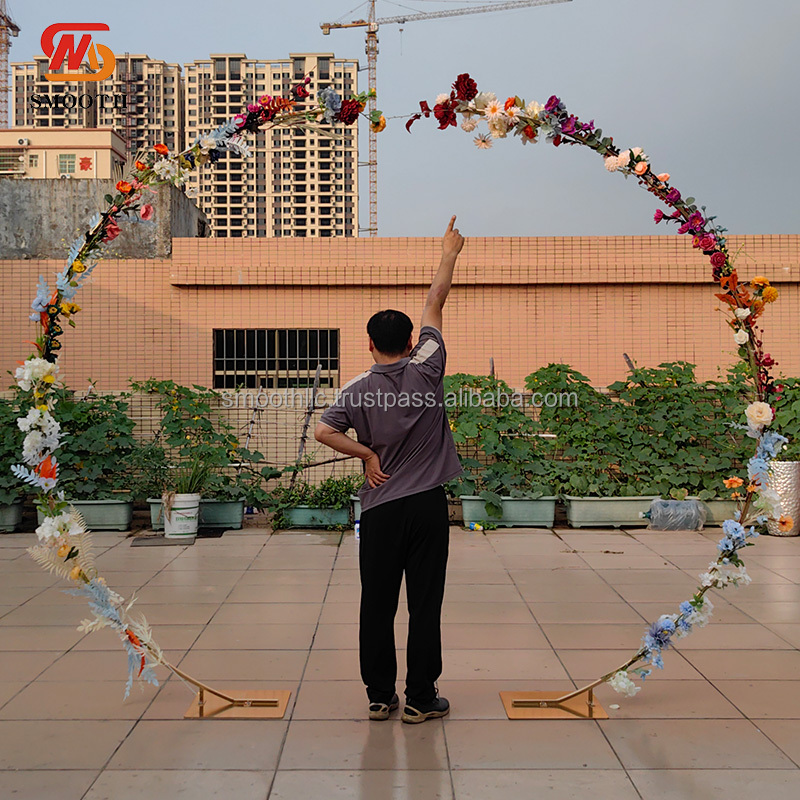 พร้อมดอกไม้และไฟ LED