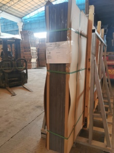 ألواح حجر ملبد شديد اللمعان مقاس 3200*1600 مم من مستودع المصنع، بسماكة 12 مم، بورسلين ذو مظهر رخامي شهير لديكور غرف المعيشة - Product Image 6