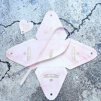 Vente en gros, top ventes, petites boîtes roses pour fêtes d'anniversaire, triangle, boîtes de mariage, boîte cadeau avec ruban et étiquette