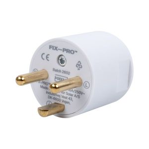 Prise réutilisable <span class=keywords><strong>de</strong></span> type K 16A 250V PR1E 3600W bipolaire avec mise à la <span class=keywords><strong>terre</strong></span> IP20 pour usage intérieur en Danemark - Product Image 1
