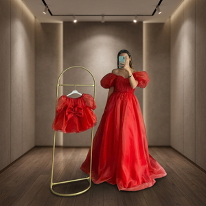 Vestido de Lujo Rojo de Verano con Malla Suave, Largo hasta el Suelo, a Juego para Madre e Hija, con Hombros Descubiertos, Manga Mariposa, Corte A, Cómodo Conjunto de Vestidos - Product Image 2