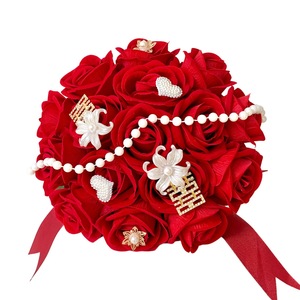 Qingyu Chronicle Ramo de Rosas Rojas de Estilo Chino, Flores Artificiales de Seda, Accesorios para Fotos de Boda y Compromiso - Product Image 5