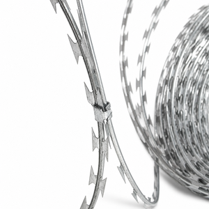 Alambre de púas tipo concertina de 450 mm y 500 mm, galvanizado en caliente, para barrera de seguridad - Product Image 6