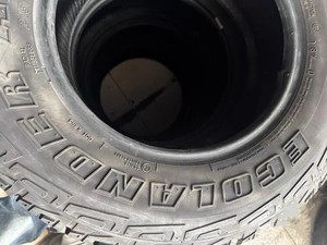 Pneu d'<span class=keywords><strong>occasion</strong></span> tout-terrain, démonté, bande de roulement claire, sans réparation, sans déformation, photo réelle, vente en gros pour pick-up, SUV, tout-terrain - Product Image 4