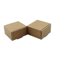 Boîtes postales découpées à l'emporte-pièce autobloquantes en carton ondulé recyclé avec poignées en plastique PP Logo gaufré Dossiers de stockage d'aliments/cadeaux