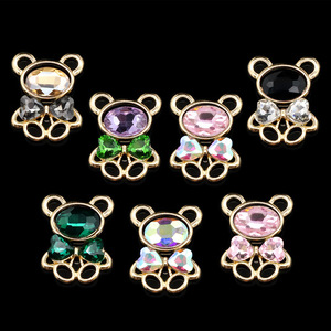 Vente en gros <span class=keywords><strong>d</strong></span>'accessoires pour chaussures en PVC <span class=keywords><strong>d</strong></span>'animaux en métal de dessin animé mignon breloques pour chaussures <span class=keywords><strong>d</strong></span>'<span class=keywords><strong>ours</strong></span> bling pour <span class=keywords><strong>d</strong></span>écorations de sabots <span class=keywords><strong>d</strong></span>'enfants - Product Image 1