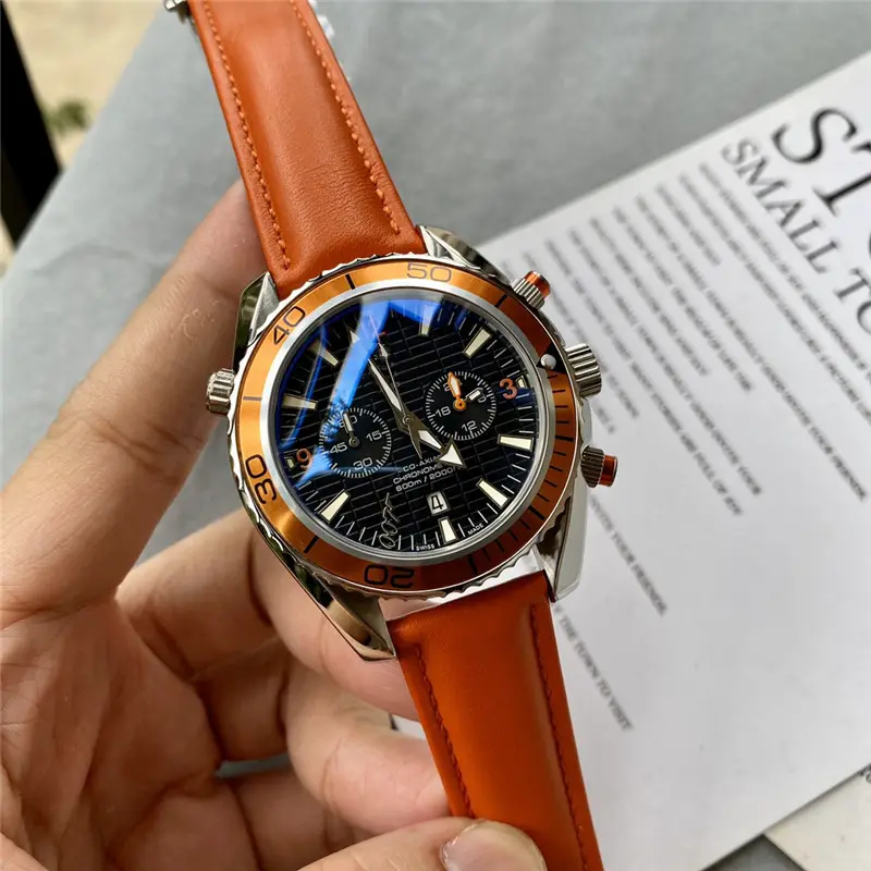 New luxury men's super luminous business leisure sports waterproof quartz men's watch fashion multi-function calendar belt watch