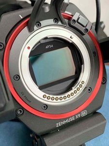 Cámara <span class=keywords><strong>de</strong></span> <span class=keywords><strong>Cine</strong></span> DJI Ronin 4D-8K con Gimbal Zenmuse X9-8K, 90% Nueva - Product Image 3