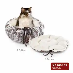 Toptan sakinleştirici uzun peluş kapalı üçgen şekli sıcak ve çıkarılabilir yastık Pet çadır köpek kedi mağara yatak