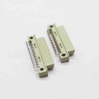 Conector de plano posterior Ángulo recto de doble fila Posiciones de cabezal hembra de 16-32 pines Paso de 2,54mm Enchufe de receptáculo de PCB recto DIN 41612